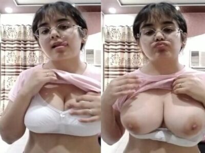 Indian girl naked milky big boobs show videocall to bf porn