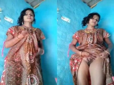 Desi village Bhabhi showing pussy and sexy ass