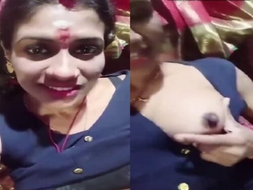 Married Tamil girl sex shows sexy boobs on cam for lover